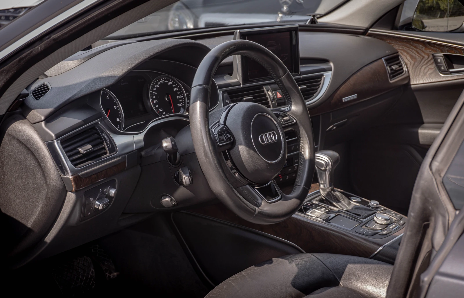 Audi A7 3.0 TDI quattro - РЕАЛНИ КМ, снимка 8 - Автомобили и джипове - 56021691