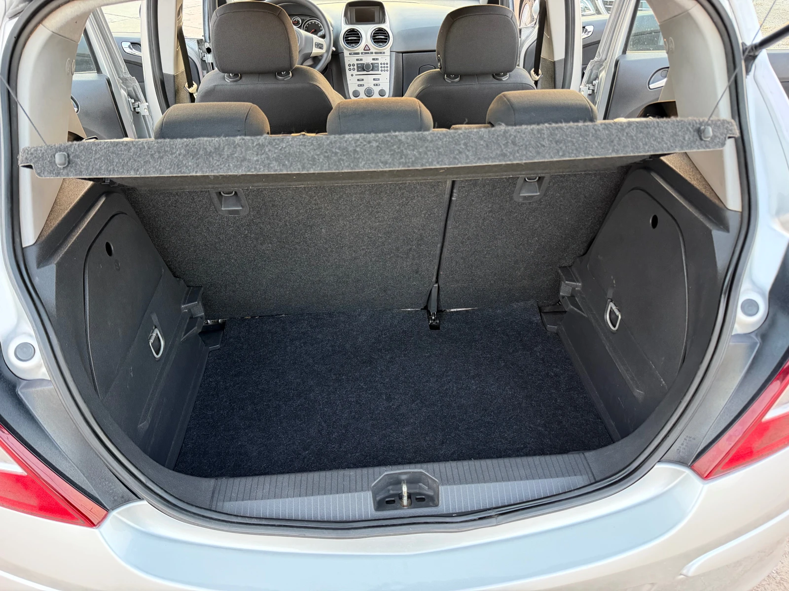 Opel Corsa 1.2БЕНЗИН, снимка 15 - Автомобили и джипове - 56148410