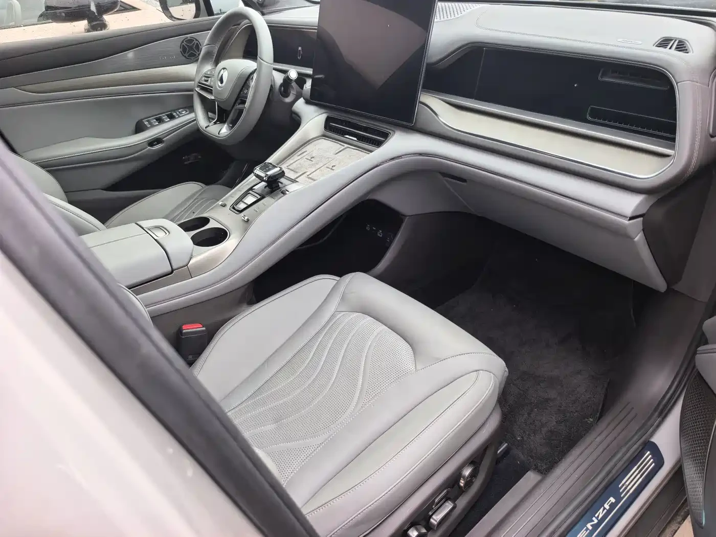 Denza N7 ULTRA 4WD | 530hp | 3.9s | 800V | Mobile.bg � ����������� 9