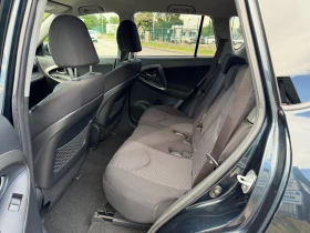 Toyota Rav4 2.2D-4D 98 000км!!! 6 Скорости Климатроник ТОП , снимка 13