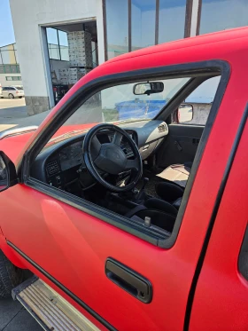 Toyota Hilux | Mobile.bg    13