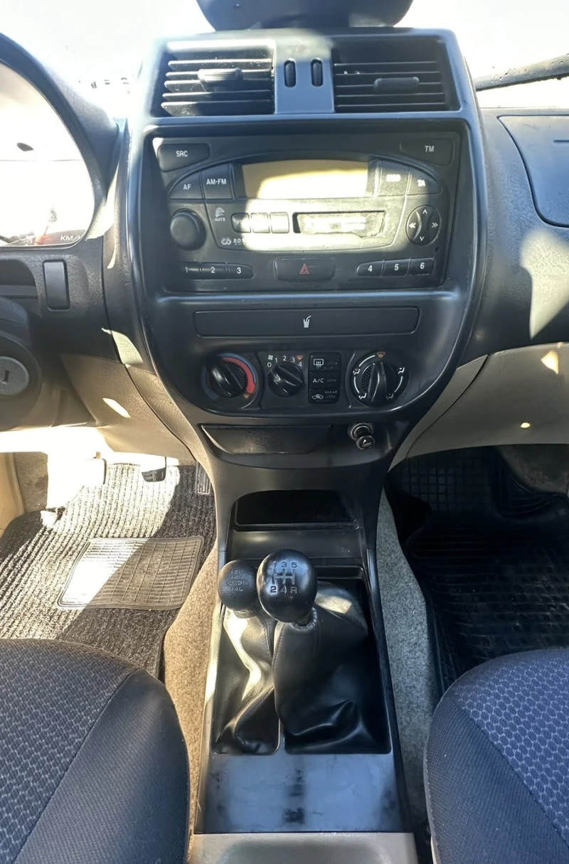 Nissan Terrano, снимка 10 - Автомобили и джипове - 48673018