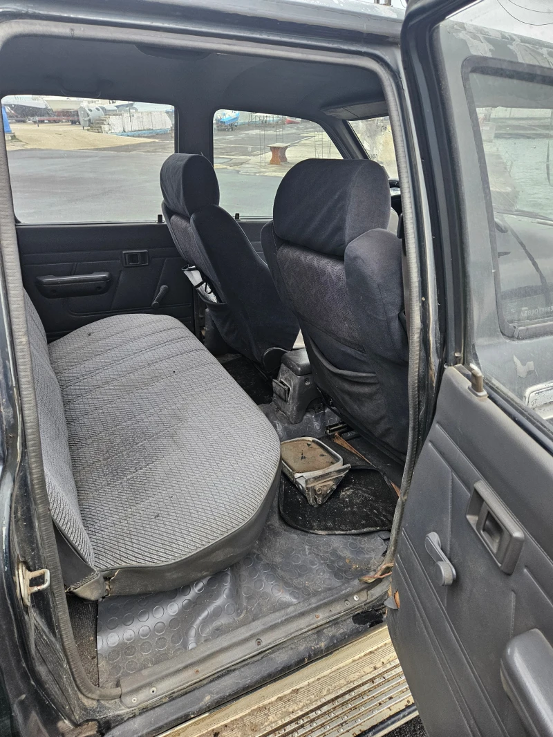 Toyota Hilux, снимка 9 - Автомобили и джипове - 49522634