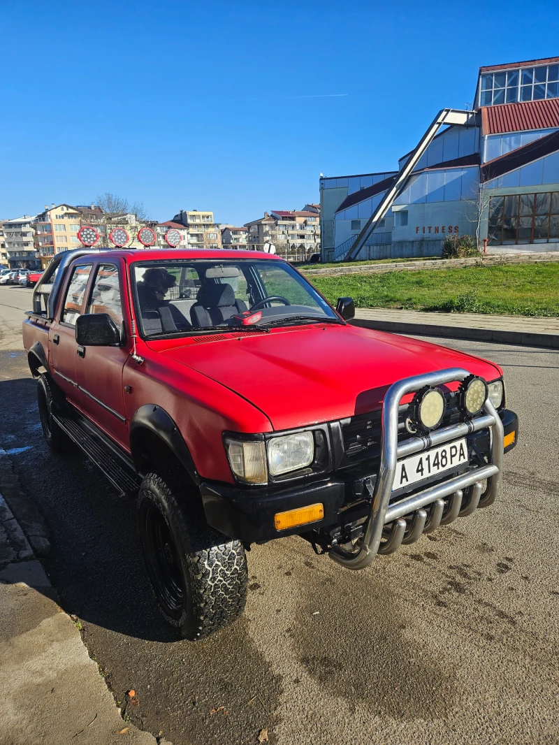 Toyota Hilux, снимка 4 - Автомобили и джипове - 52754915