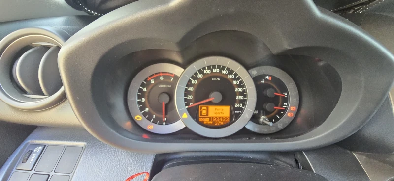 Toyota Rav4, снимка 8 - Автомобили и джипове - 52655086