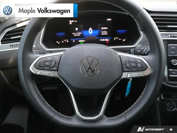 VW Tiguan Trendline 2.0T * CARFAX * АВТО КРЕДИТ * , снимка 10 - Автомобили и джипове - 54784714