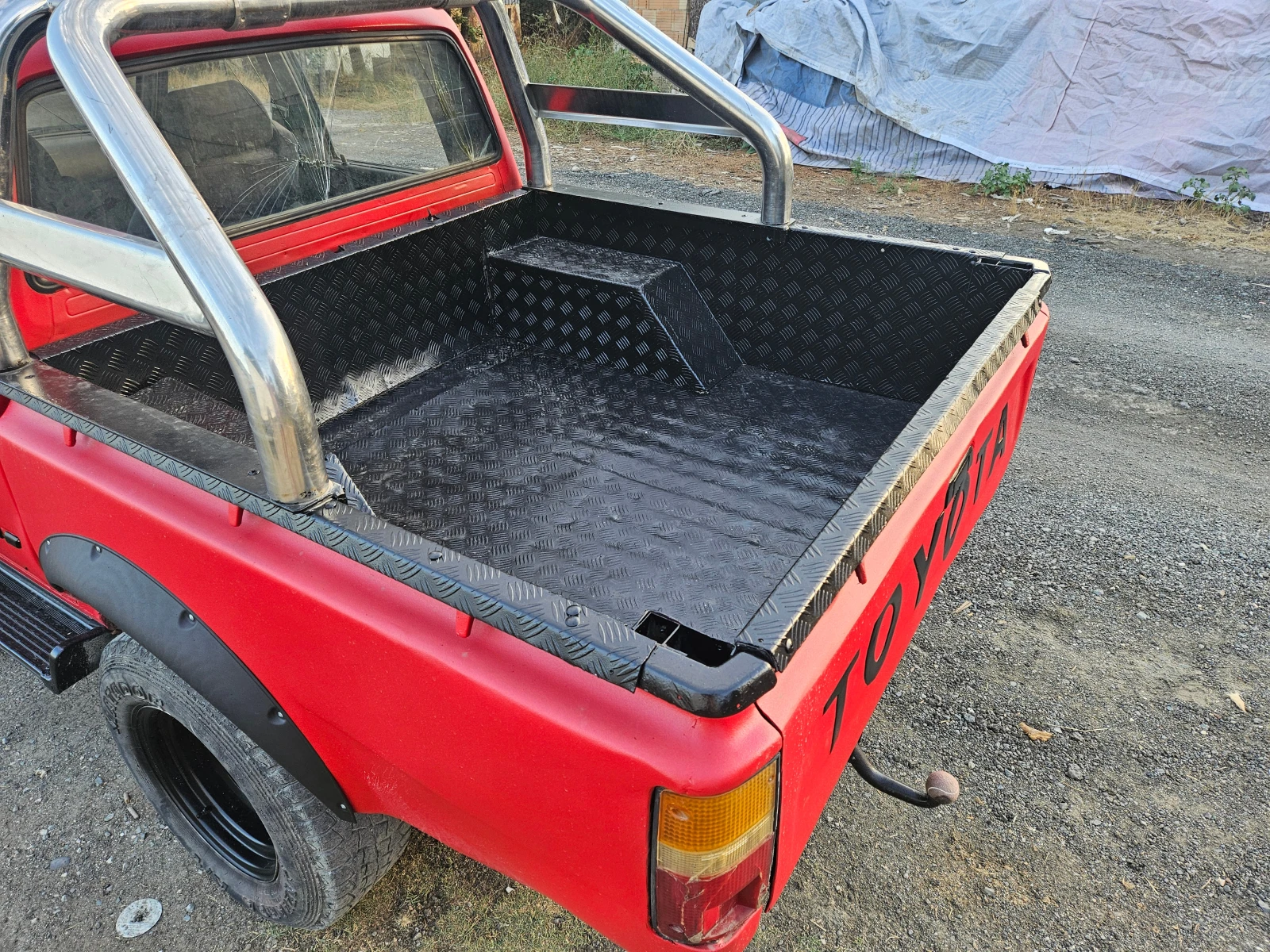 Toyota Hilux  - изображение 10