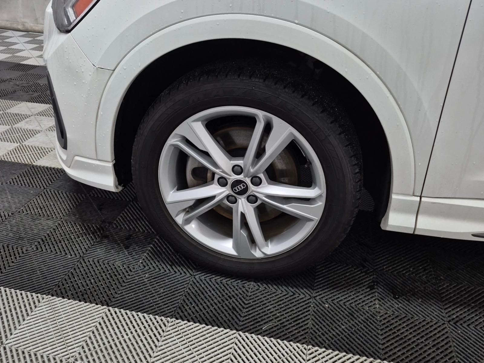 Audi Q3 QUATTRO* PREMIUM+ * S-LINE* АвтоКредит(ЦЕНА ДО БГ) - изображение 8