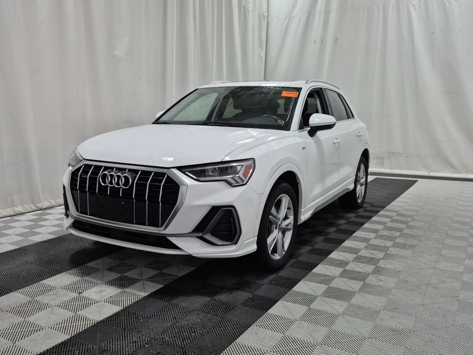 Audi Q3 QUATTRO* PREMIUM+ * S-LINE* АвтоКредит(ЦЕНА ДО БГ) - изображение 3