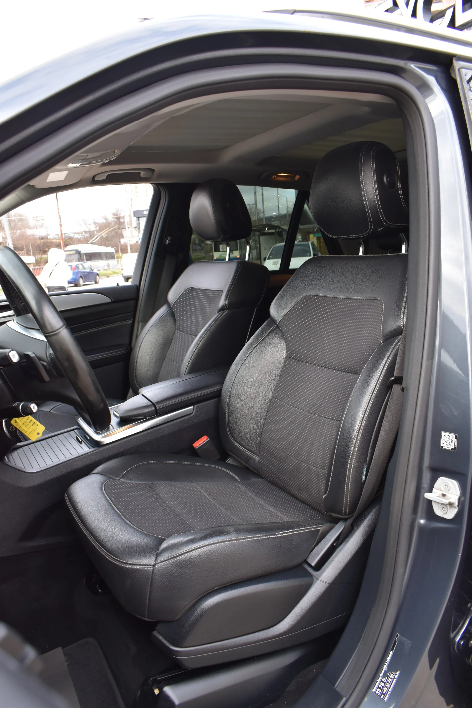 Mercedes-Benz ML 350 AIRMATIC* FULL-LED - изображение 9