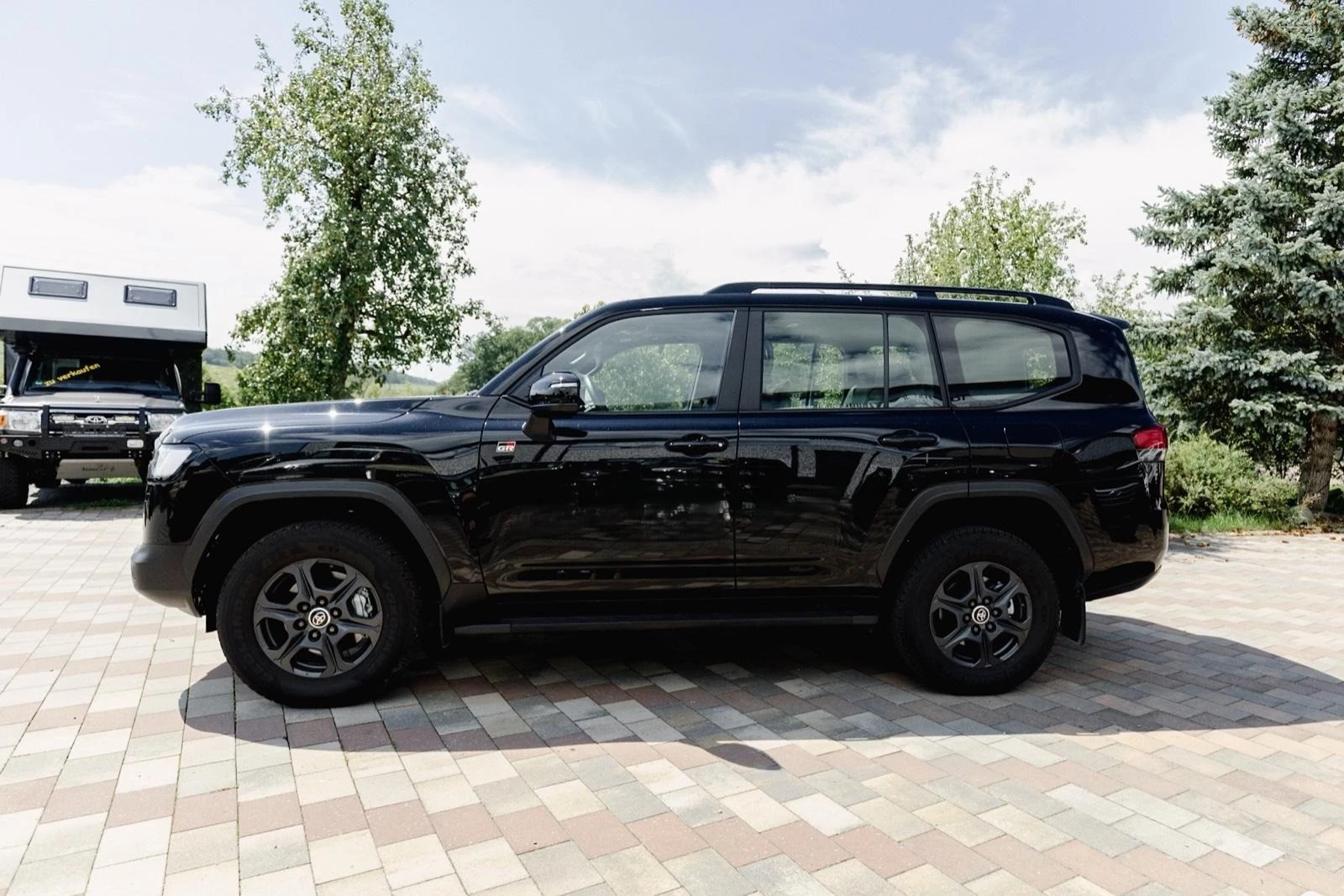 Toyota Land cruiser 300 3.5L V6/GR-SPORT/JBL/360/HEAD UP/ - изображение 4