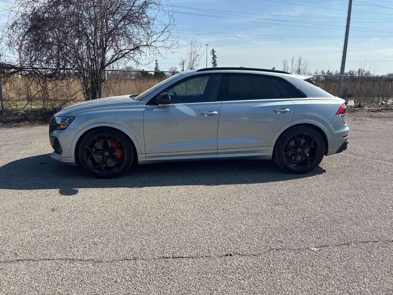 Audi RSQ8 * Performance * CARFAX * B&O * ОБДУХВАНЕ * HEAD UP, снимка 2 - Автомобили и джипове - 54038870