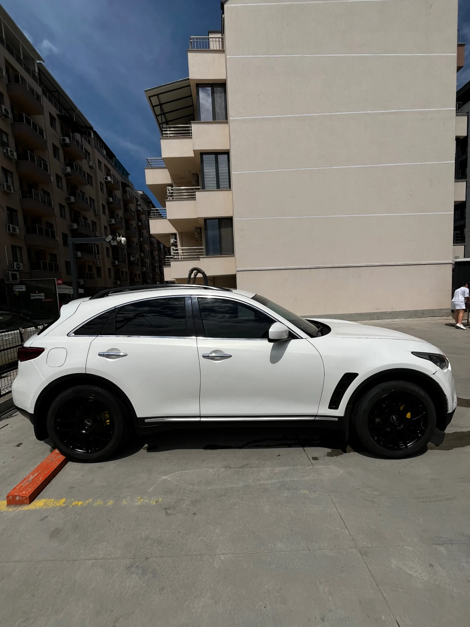 Infiniti Fx 35 Rwd, LPG, снимка 14 - Автомобили и джипове - 54210787