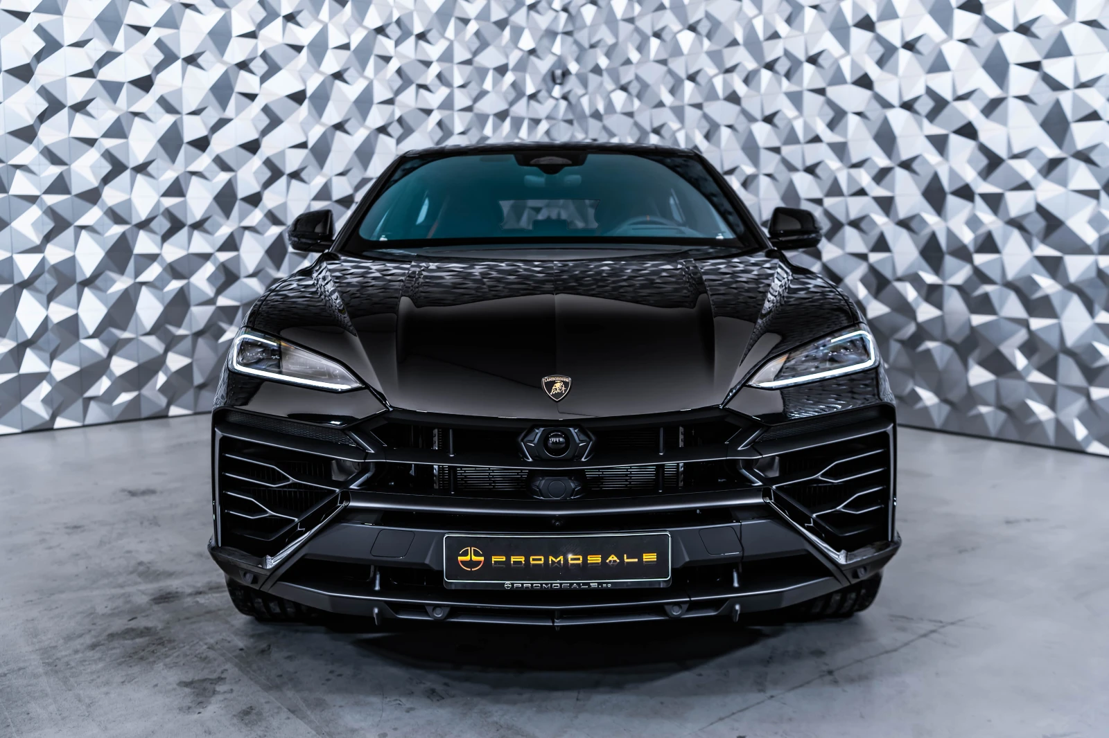 Lamborghini Urus SE Nero Bang&Olufsen*  Carbon* Pano* , снимка 2 - Автомобили и джипове - 54270486