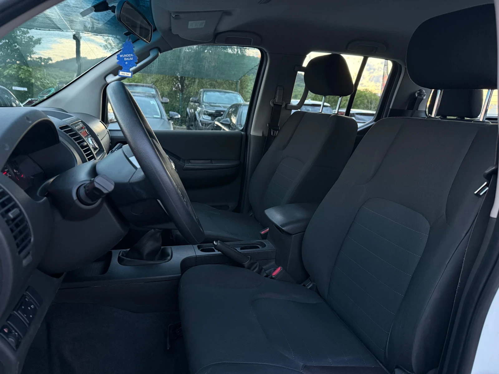 Nissan Navara 2.5 TD ЩОРА ! ПОДГРЕВ ! БЕЗ ИЗГНИЛО ! , снимка 7 - Автомобили и джипове - 54955626