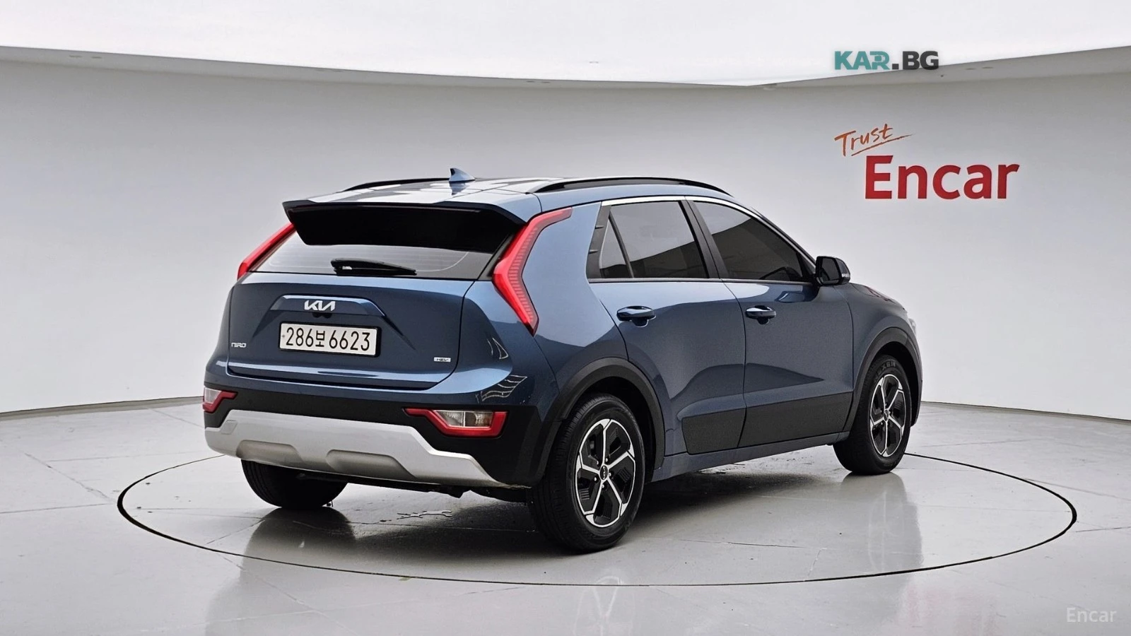 Kia Niro ПОДГРЕВ* КАМЕРА* DIGITAL* СЛЕДЕНЕ НА ЛЕНТИ, снимка 2 - Автомобили и джипове - 55167566