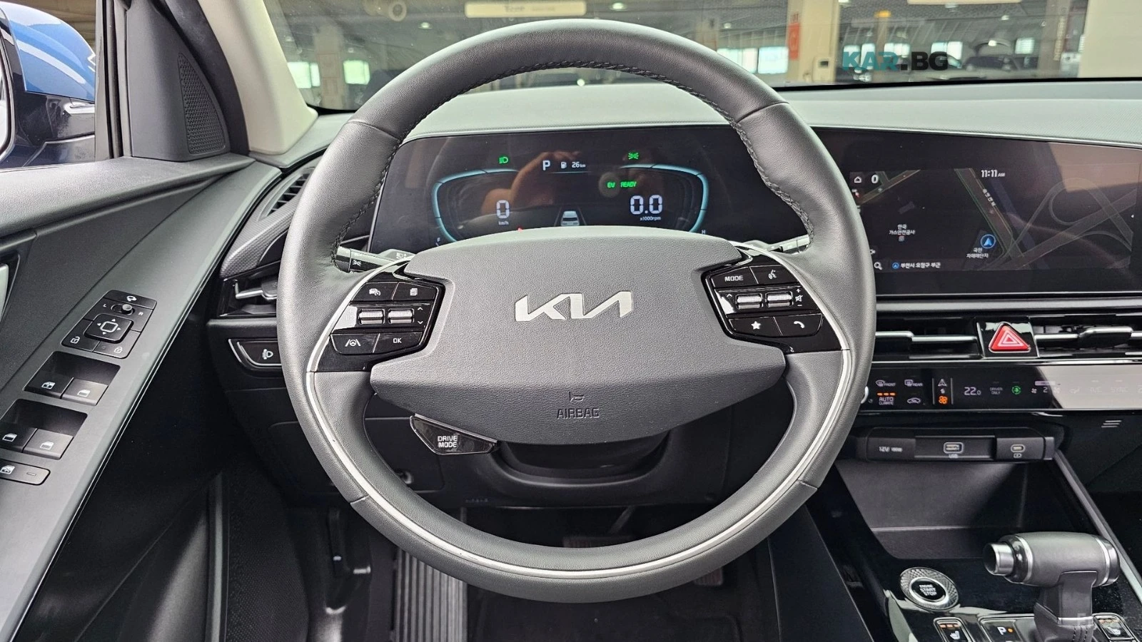 Kia Niro ПОДГРЕВ* КАМЕРА* DIGITAL* СЛЕДЕНЕ НА ЛЕНТИ, снимка 13 - Автомобили и джипове - 55167566