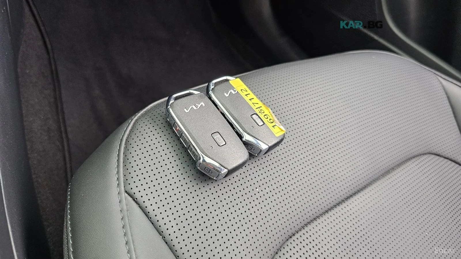 Kia Niro ПОДГРЕВ* КАМЕРА* DIGITAL* СЛЕДЕНЕ НА ЛЕНТИ, снимка 17 - Автомобили и джипове - 55167566