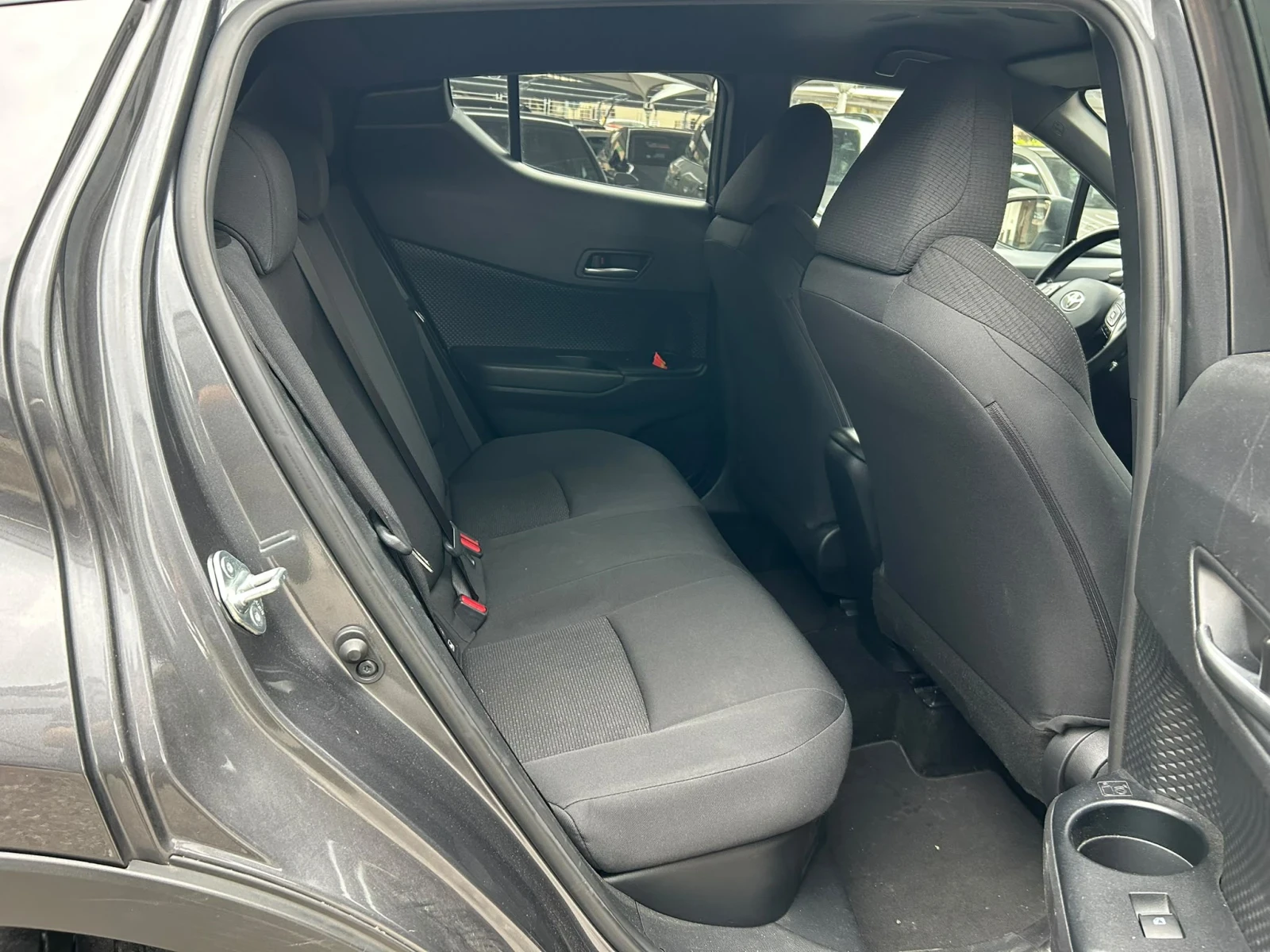 Toyota C-HR C-HR 1.8 Hybrid 122 �.�. e-CVT | Mobile.bg � ����������� 8