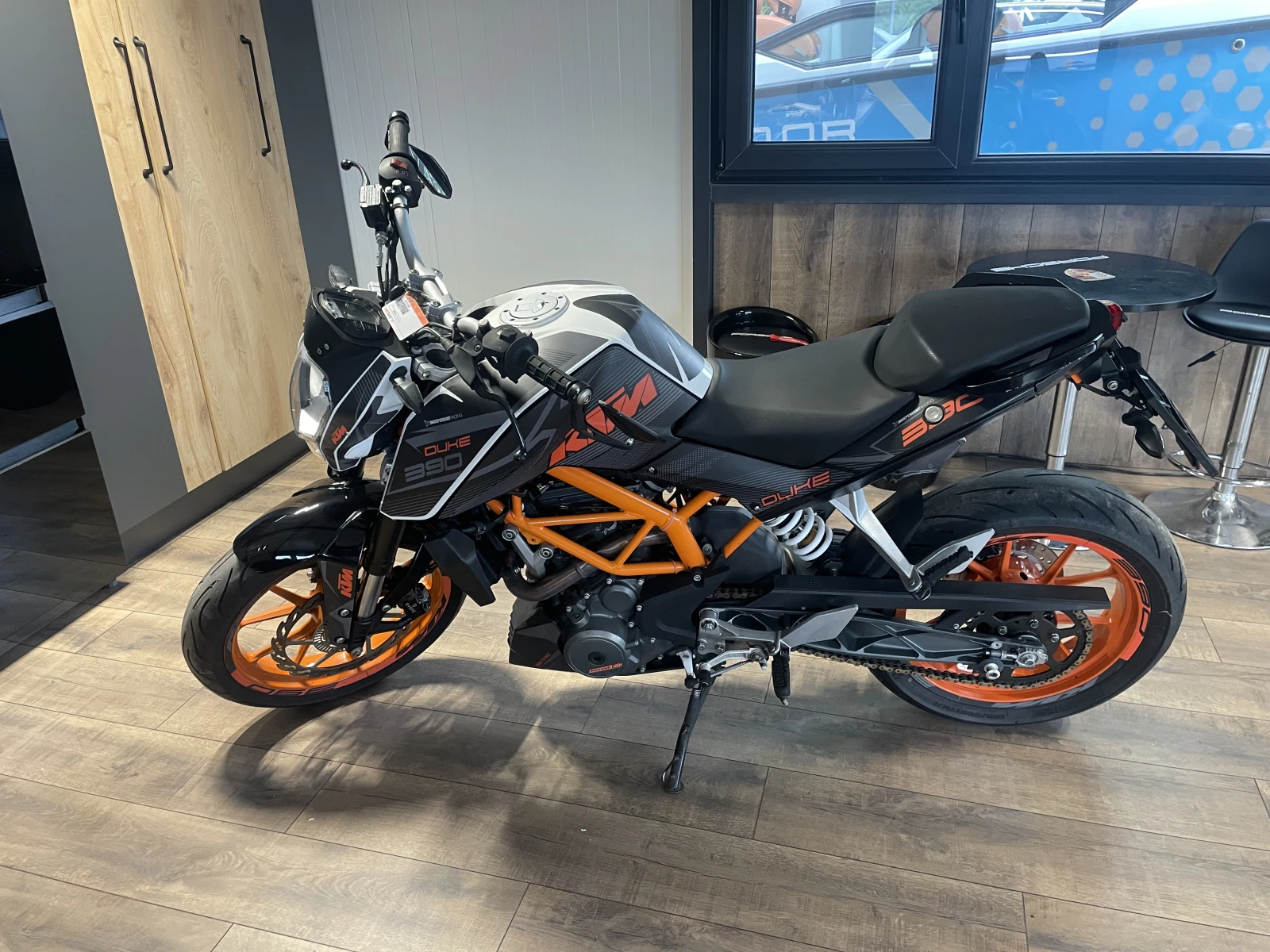 Ktm Duke 390 ABS, снимка 5 - Мотоциклети и мототехника - 55357385