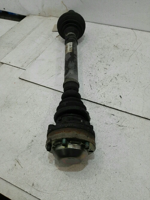 Полуоска предна дясна Фолксваген Бора 2.3Б