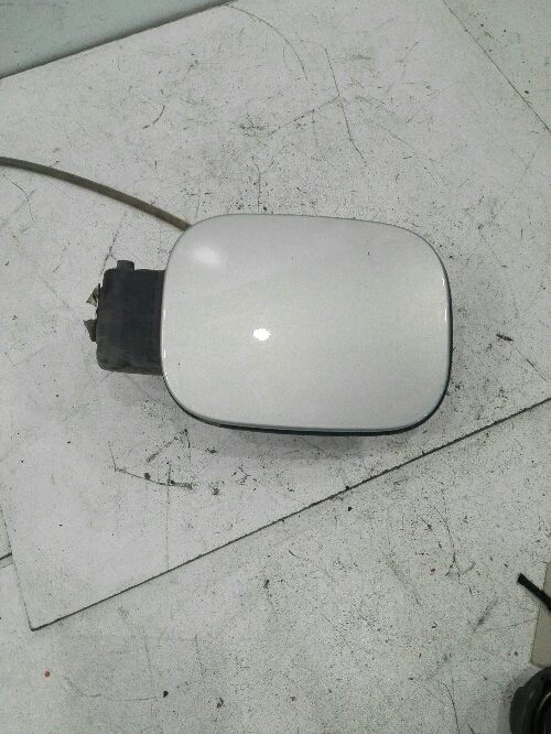 Капачка резервоар външна Фолксваген Бора 2.3Б В5 седан