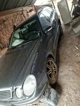  Mercedes-Benz E 320