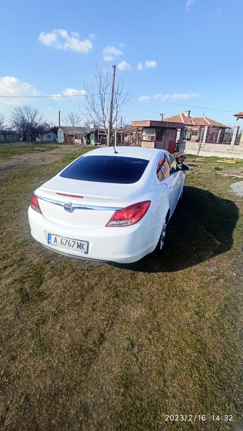 Opel Insignia, снимка 3 - Автомобили и джипове - 47758363