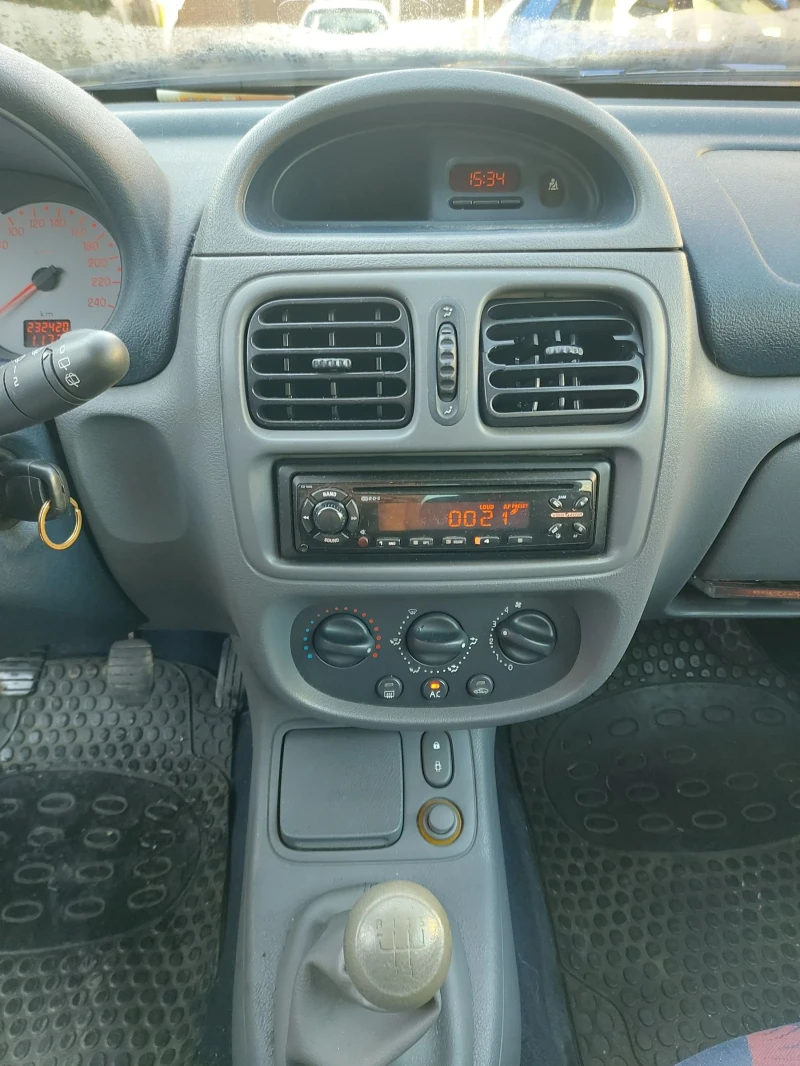 Renault Clio 1.2 60к.с, снимка 13 - Автомобили и джипове - 48430914