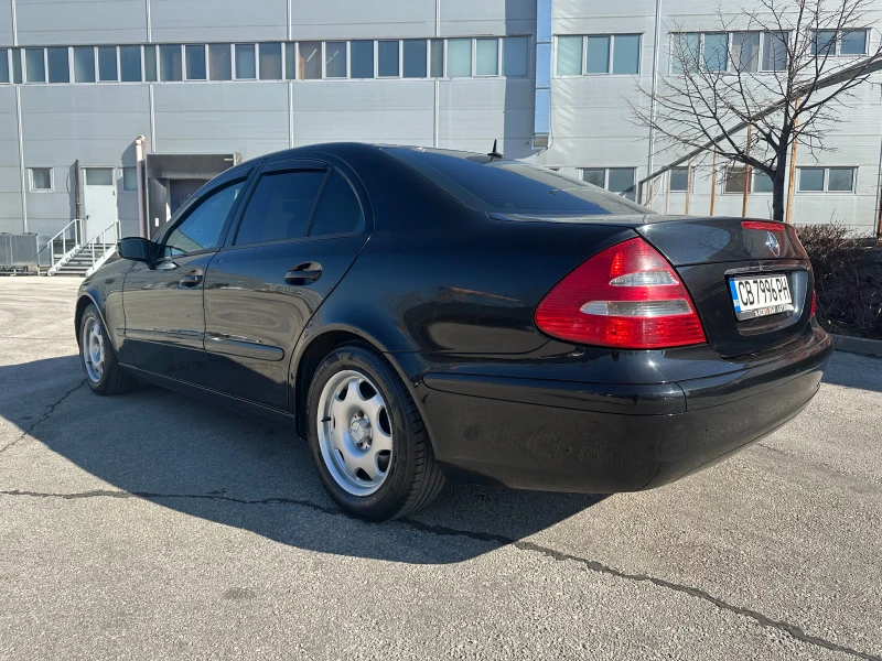 Mercedes-Benz E 200 2.2d 122 к.с., снимка 3 - Автомобили и джипове - 49374471