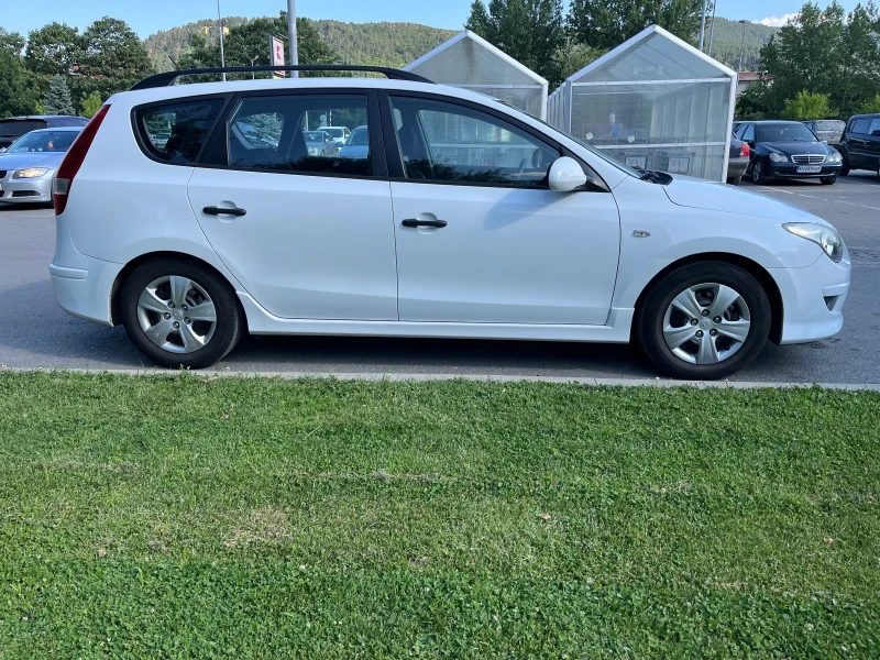 Hyundai I30, снимка 2 - Автомобили и джипове - 52028301