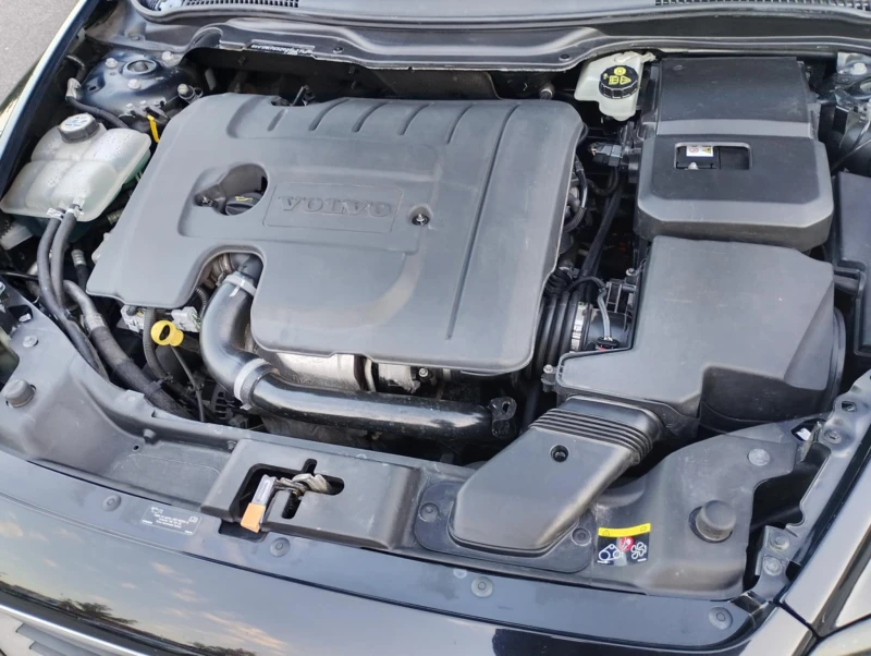 Volvo C30, снимка 13 - Автомобили и джипове - 52541873