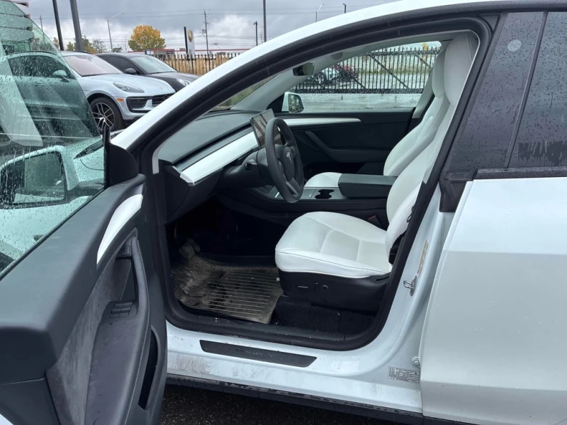 Tesla Model Y * Long Range * CARFAX * БЕЗ ПЪРВОНАЧАЛНА ВНОСКА, снимка 17 - Автомобили и джипове - 52778230