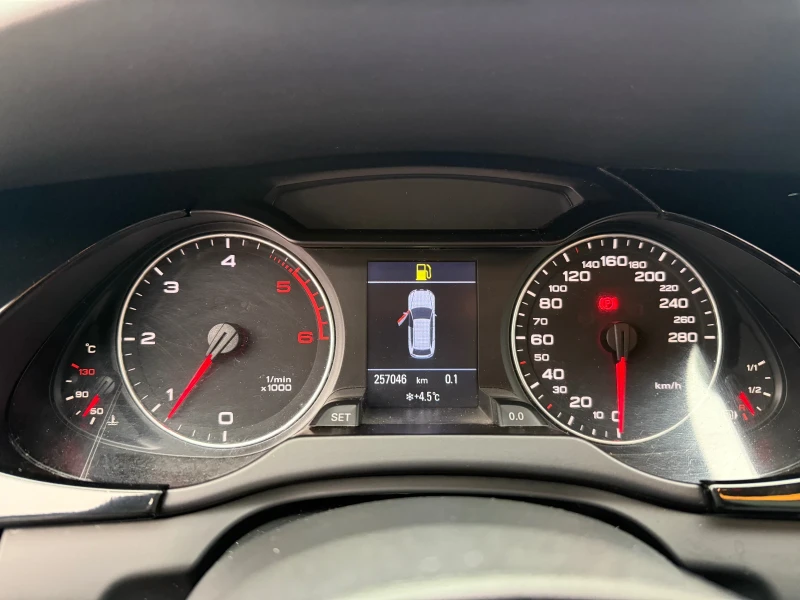 Audi A4 3.0 TDI QUATTRO 239ps. СОБСТВЕН ЛИЗИНГ/БАРТЕР, снимка 12 - Автомобили и джипове - 52830581