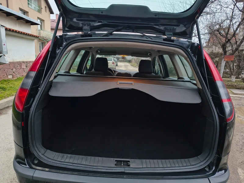 Ford Focus 1.6i Газ.Инж, снимка 11 - Автомобили и джипове - 53418455