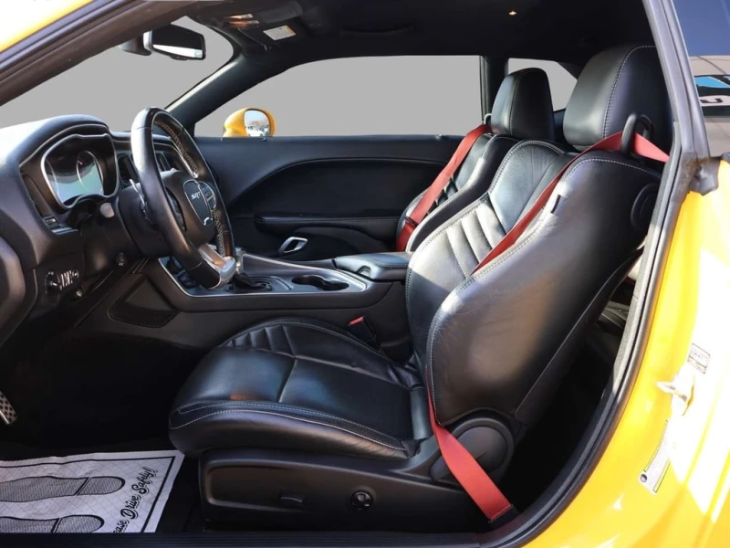 Dodge Challenger SRT 392 * Фиксирана цена до БГ * CARFAX * , снимка 12 - Автомобили и джипове - 53457525