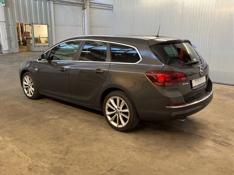 Opel Astra * 1.4T* LPG* Facelift* Cosmo* , снимка 4 - Автомобили и джипове - 55089054
