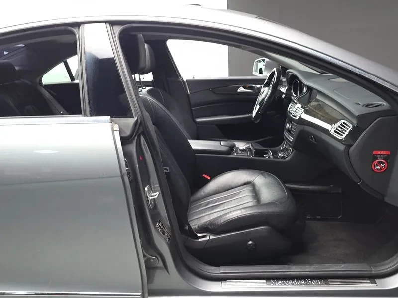 Mercedes-Benz CLS 350, снимка 10 - Автомобили и джипове - 55784951