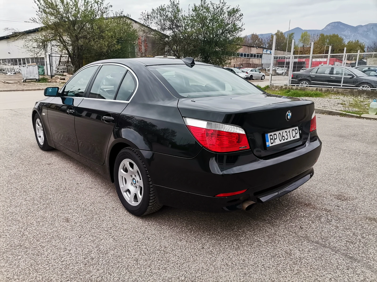 BMW 520 163к.с - изображение 4