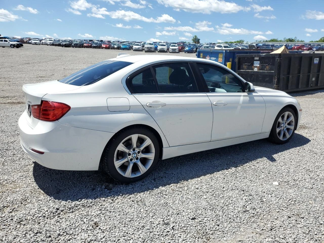 BMW 320 i xDrive - изображение 4