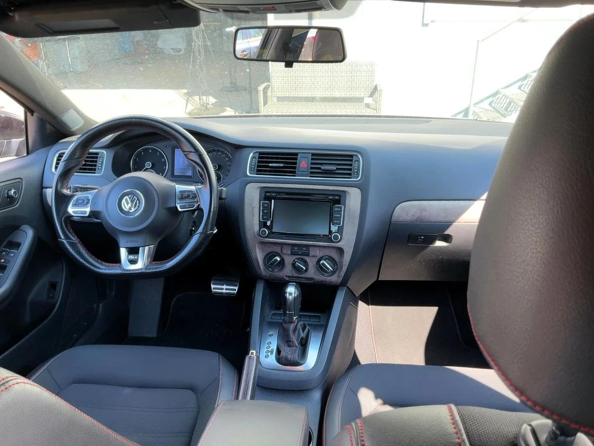 VW Jetta  2.0 TSI Highline GTI - изображение 3