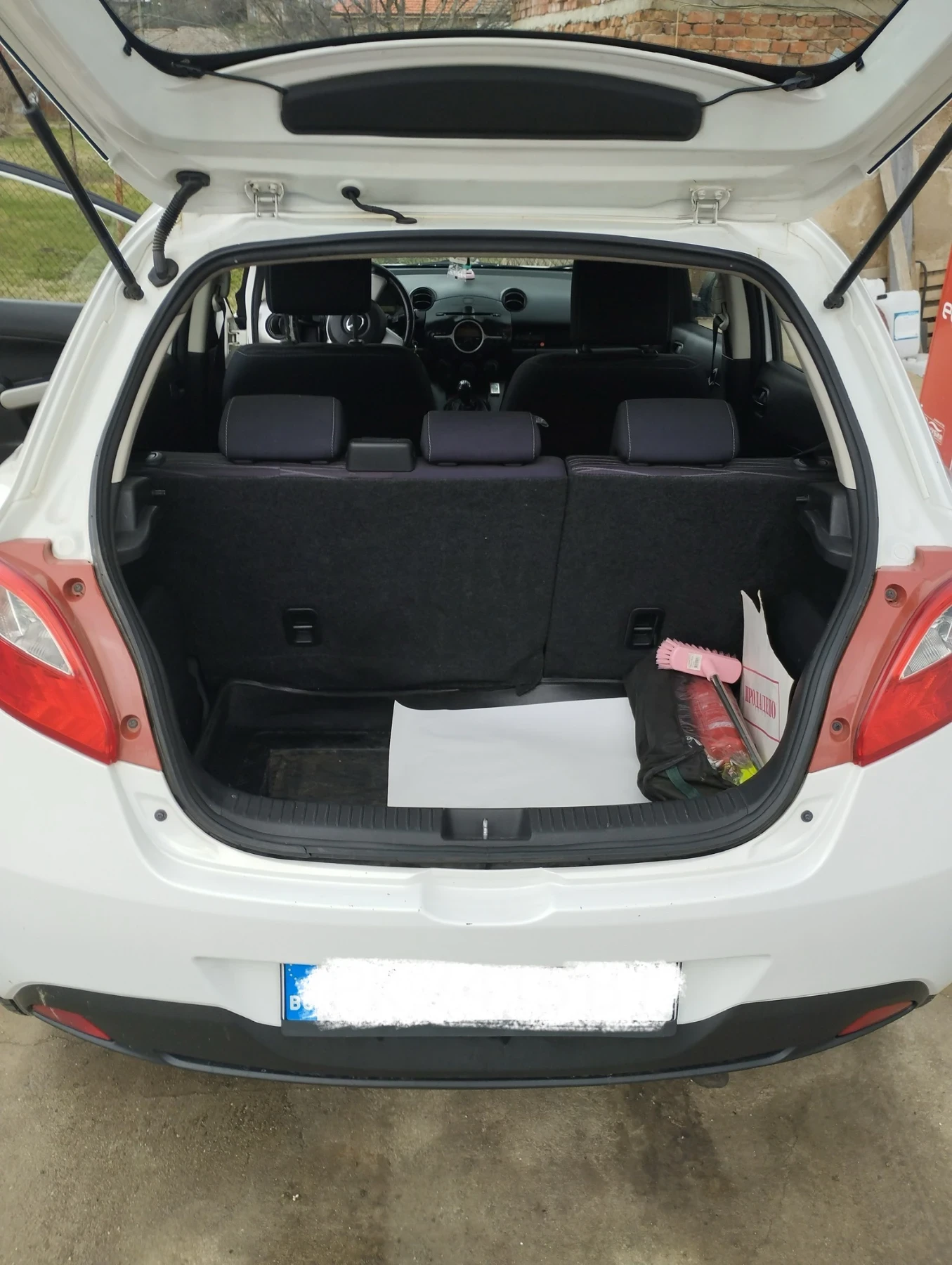 Mazda 2 1.4hdi - изображение 4