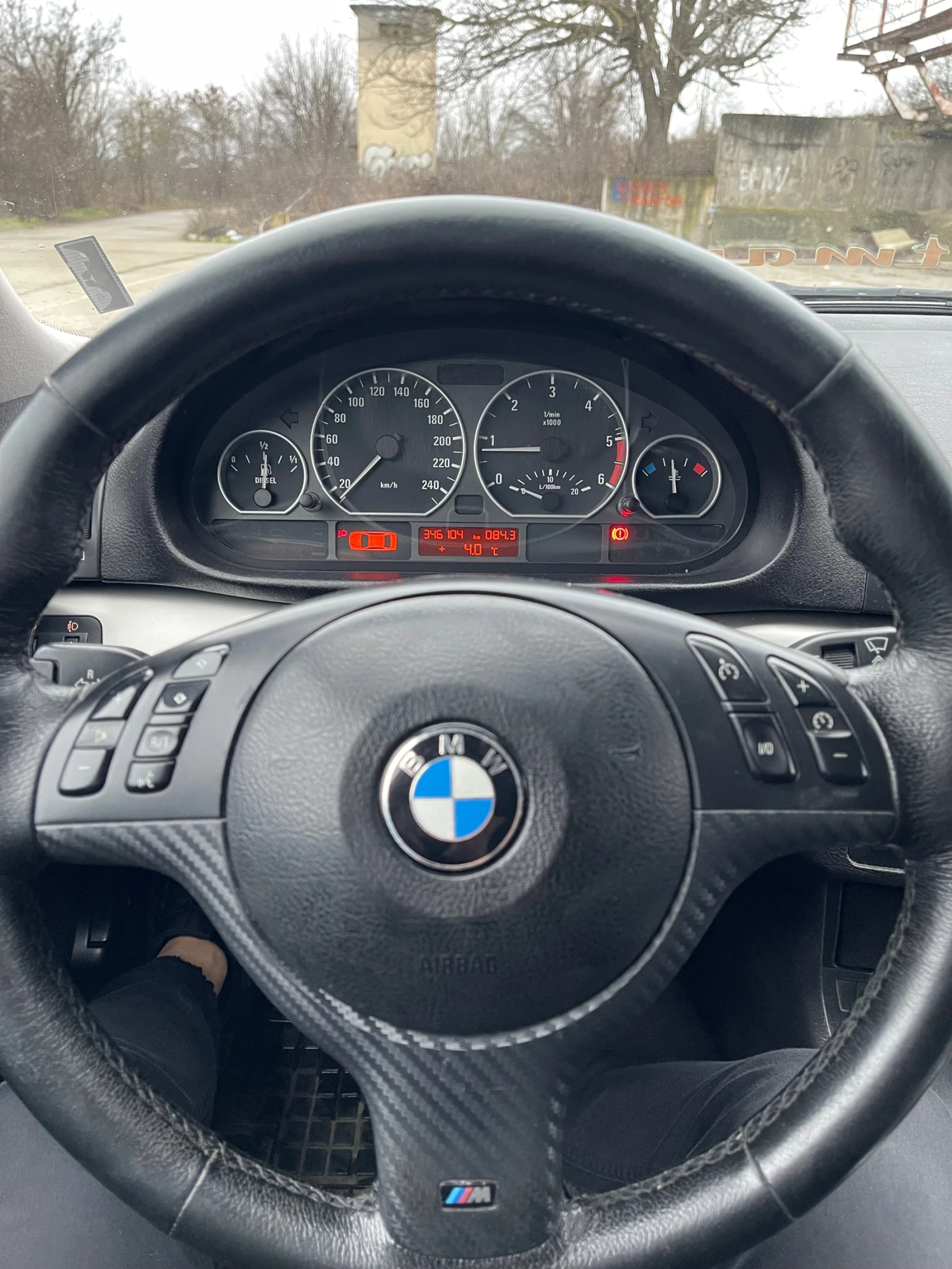 BMW 330, снимка 10 - Автомобили и джипове - 53894463