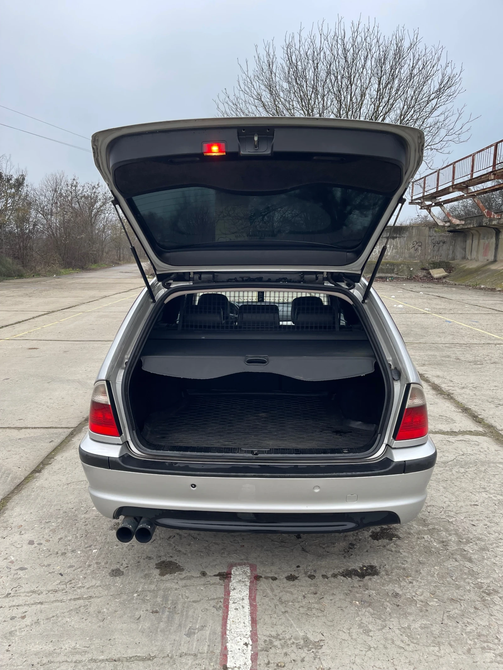 BMW 330, снимка 6 - Автомобили и джипове - 53894463