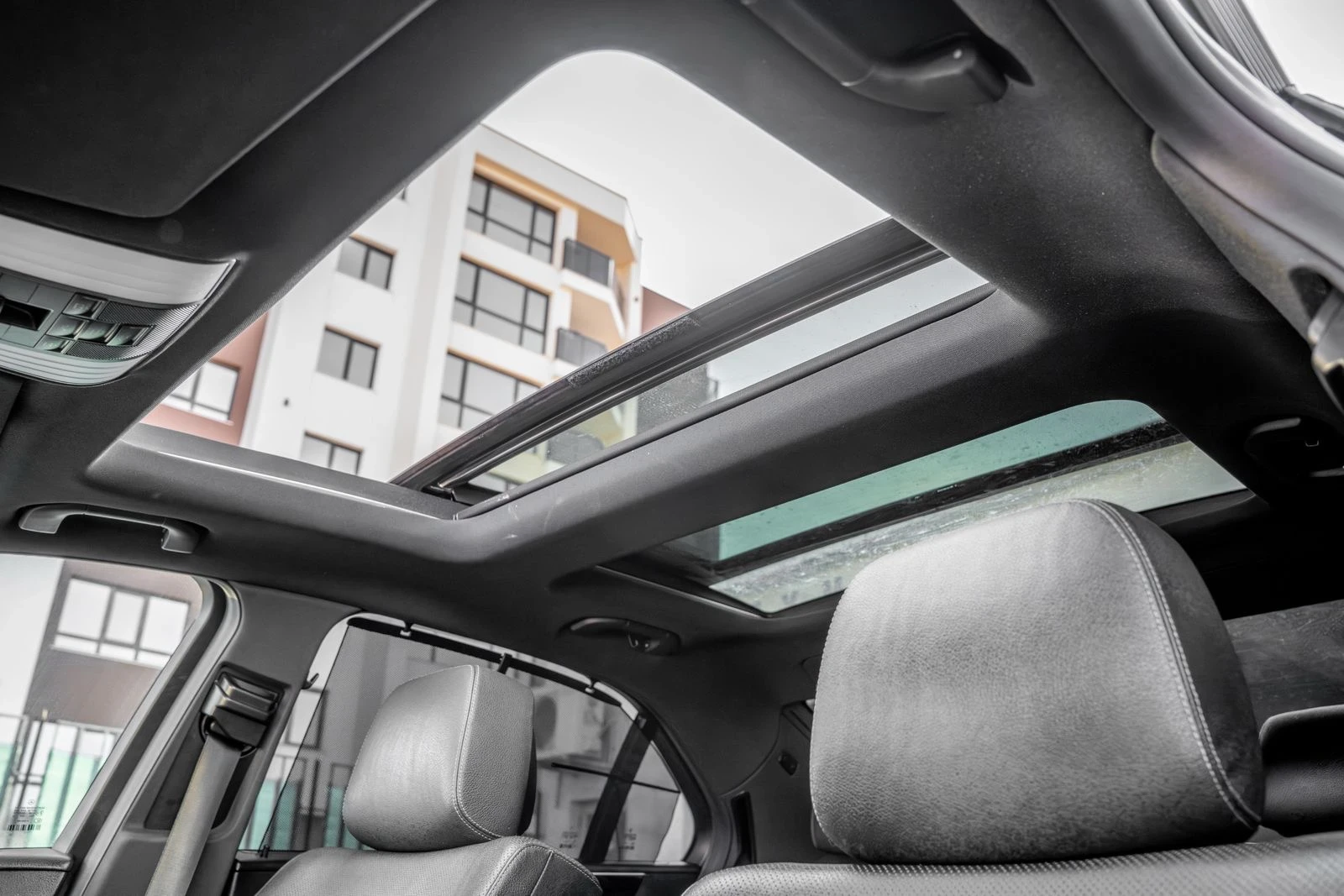 Mercedes-Benz E 350 4M-FACE-ПАНОРАМА-360* -DISTRONIC-МАСАЖ-ОБДУХ-FULL - изображение 6