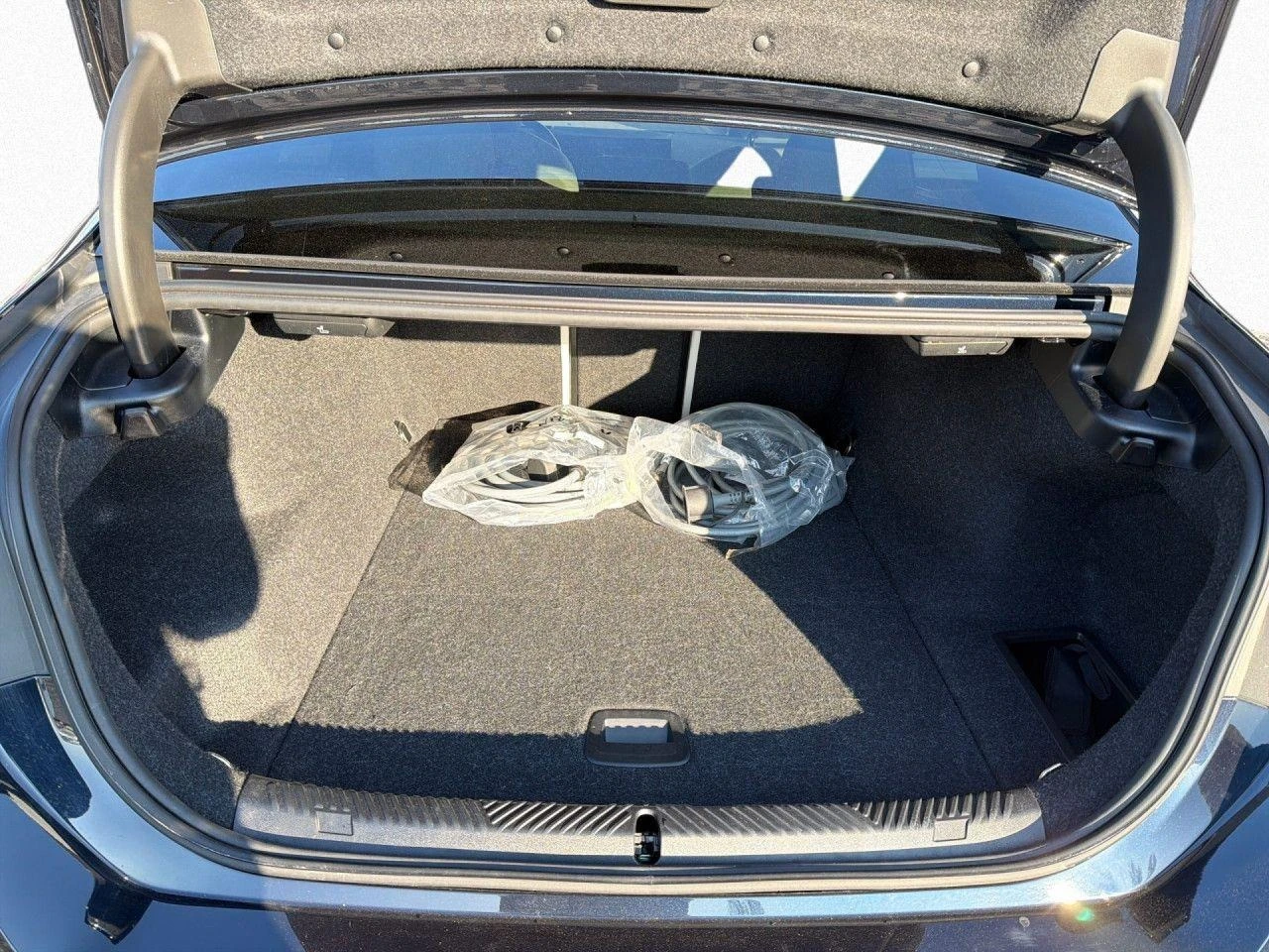 BMW i5 xDrive40/M-SPORT/B&W/ICONIC GLOW/360/, снимка 14 - Автомобили и джипове - 53766903