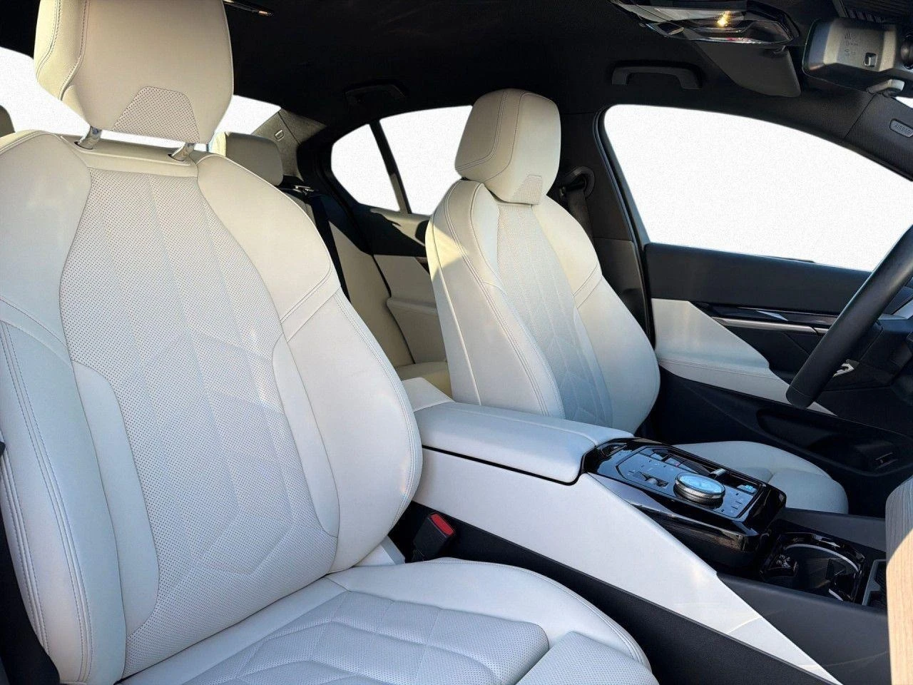 BMW i5 xDrive40/M-SPORT/B&W/ICONIC GLOW/360/, снимка 11 - Автомобили и джипове - 53766903