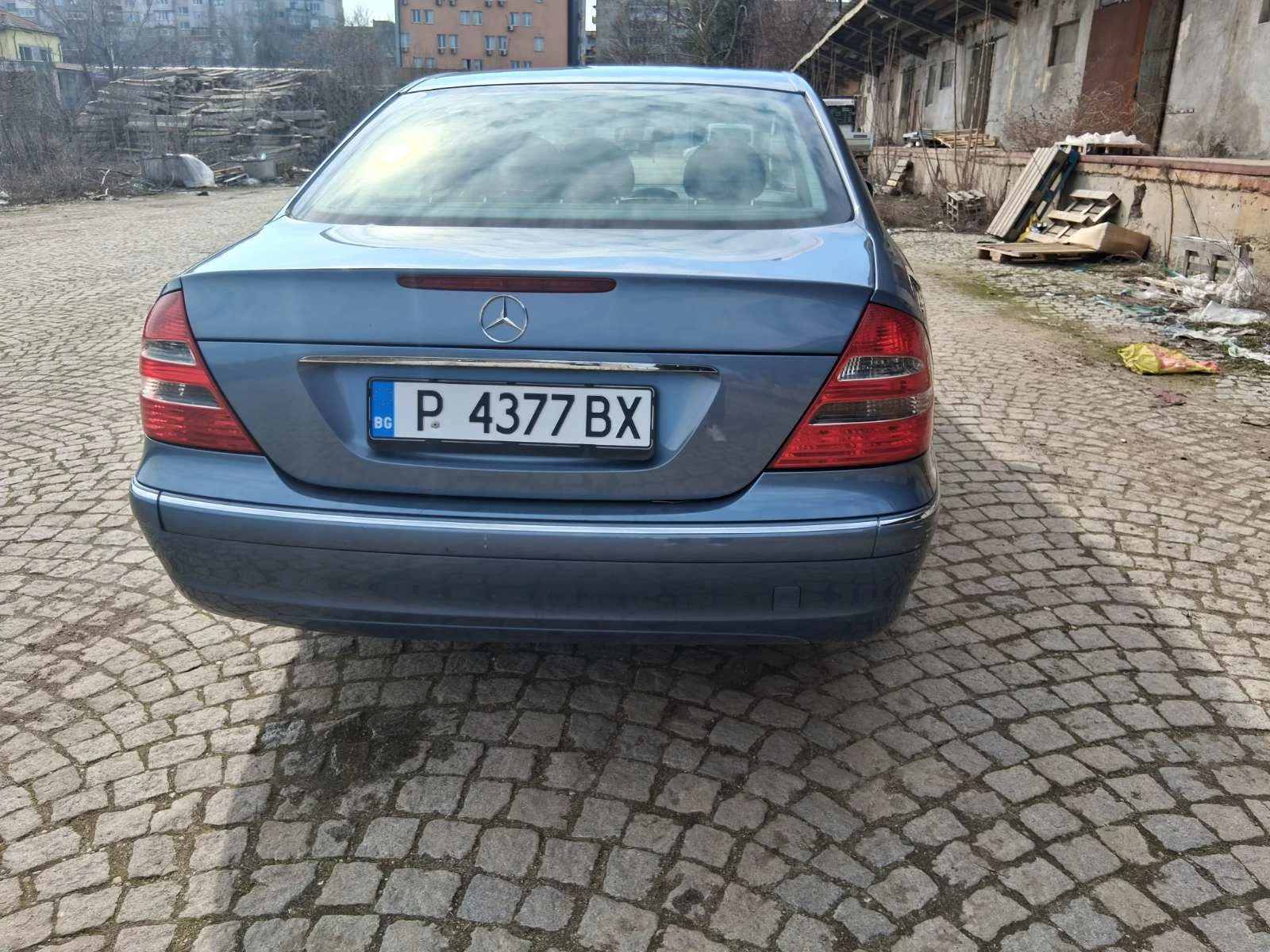 Mercedes-Benz E 240 LPG, снимка 5 - Автомобили и джипове - 53803582