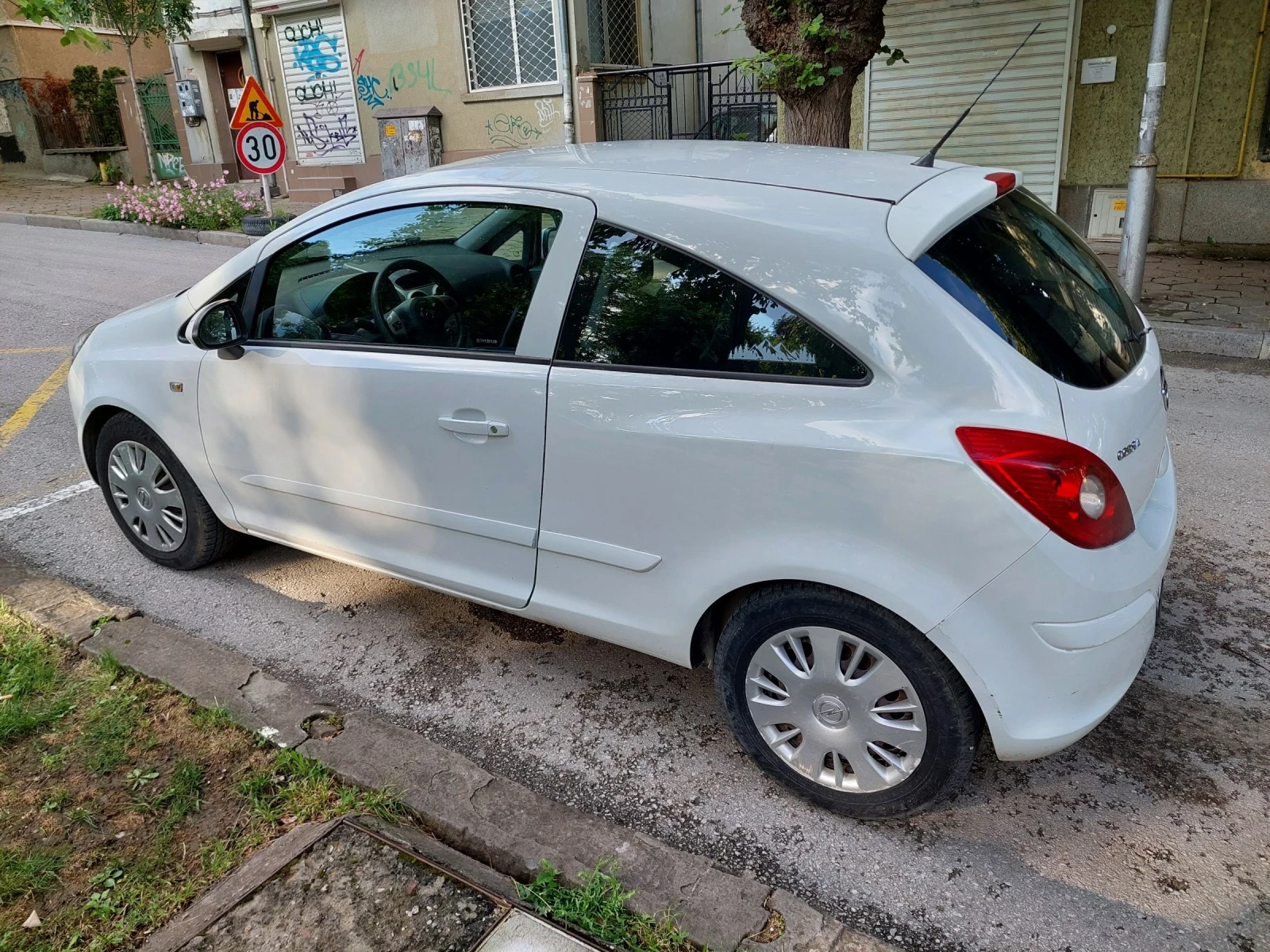 Opel Corsa 1.3 Дизел 75к.с, снимка 3 - Автомобили и джипове - 53874083