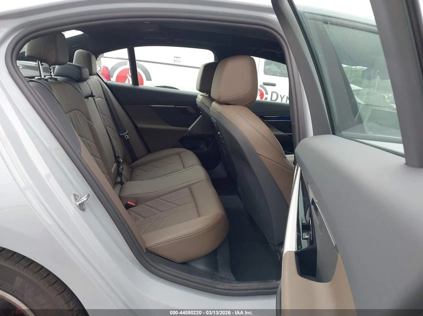 BMW 540 3.0l I xDrive, снимка 8 - Автомобили и джипове - 53909162